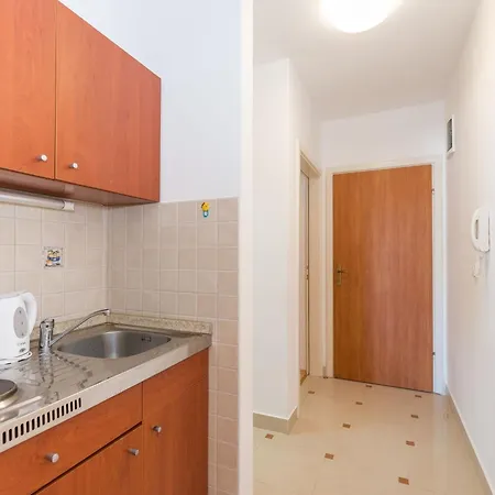Partelj 5 By Interhome * Vir