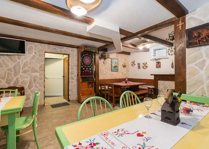 Partelj 5 By Interhome *