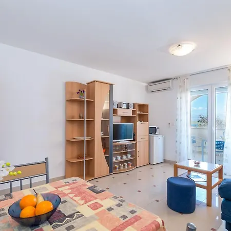 Partelj 5 By Interhome 维尔