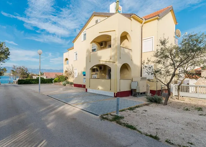 Partelj 5 By Interhome *